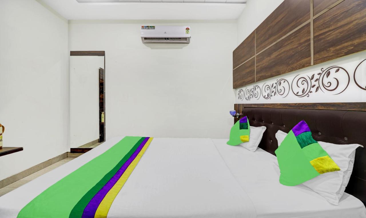 Itsy Hotels Anjali Mahal 500, Mtrs From Mathura Railway Station Exterior foto