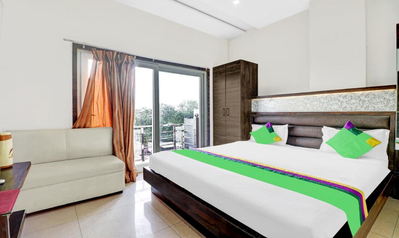 Itsy Hotels Anjali Mahal 500, Mtrs From Mathura Railway Station Exterior foto