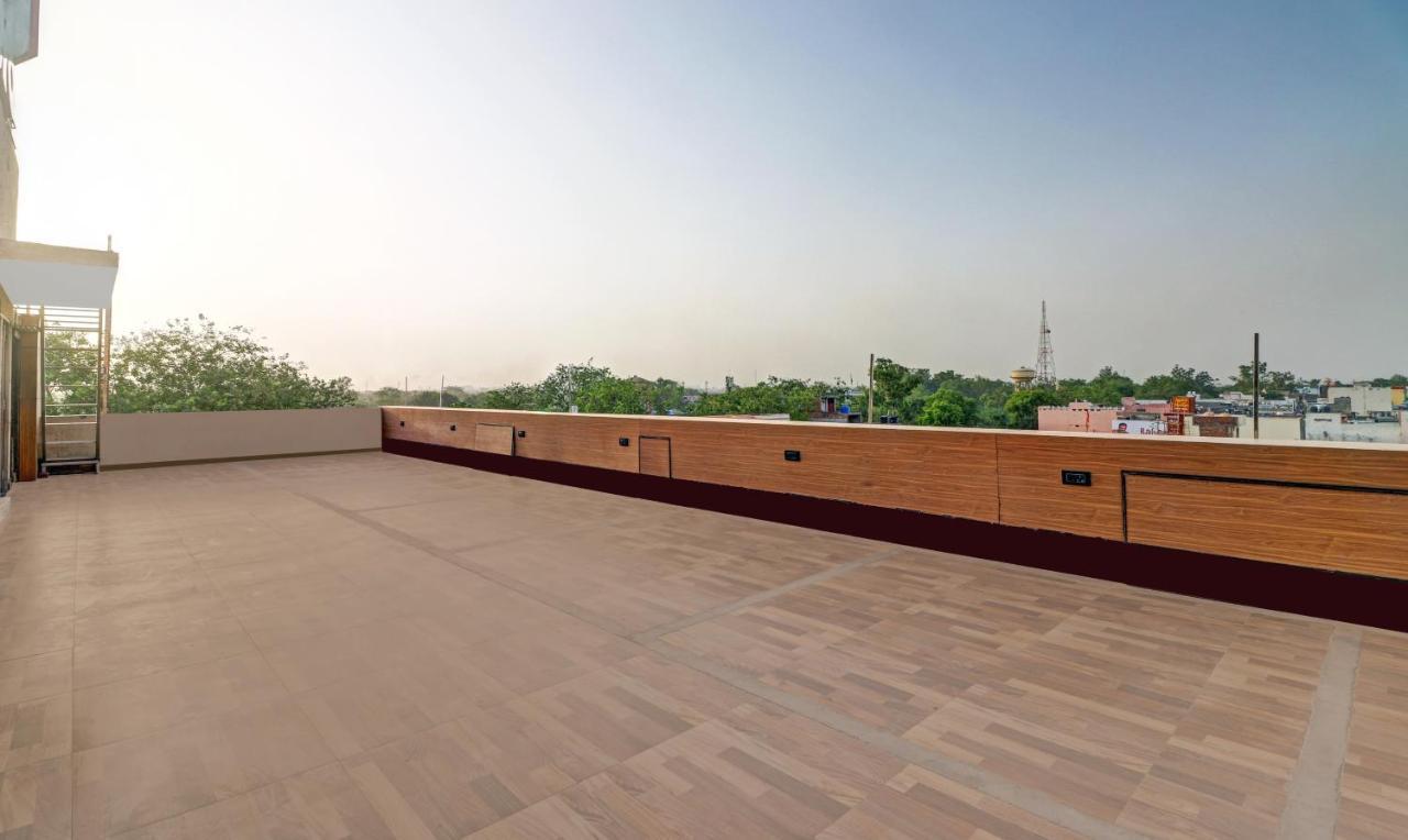 Itsy Hotels Anjali Mahal 500, Mtrs From Mathura Railway Station Exterior foto