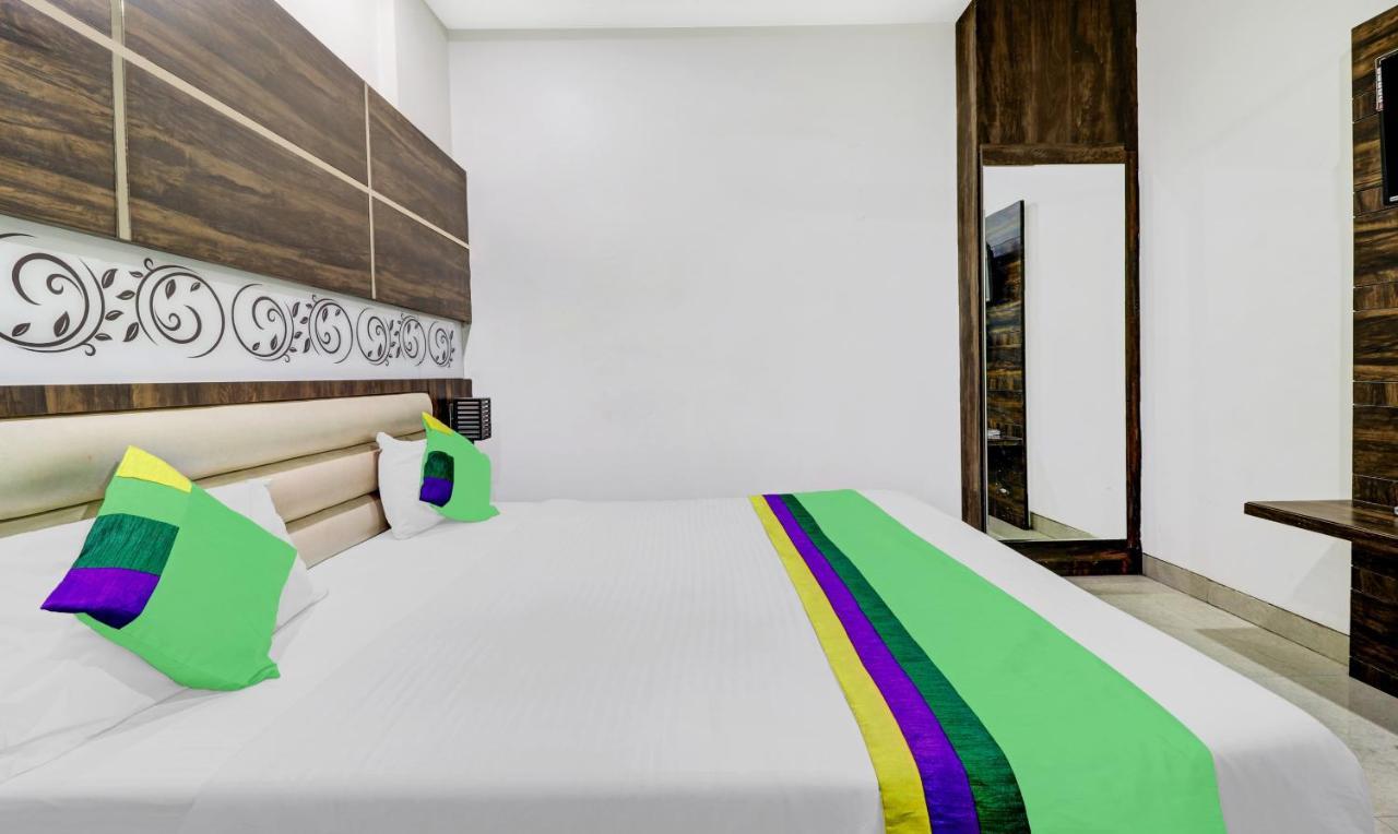 Itsy Hotels Anjali Mahal 500, Mtrs From Mathura Railway Station Exterior foto