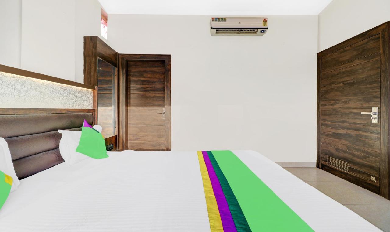 Itsy Hotels Anjali Mahal 500, Mtrs From Mathura Railway Station Exterior foto